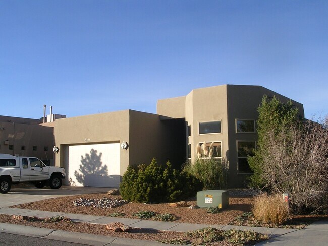 Building Photo - 6411 Consuelo Point St NE
