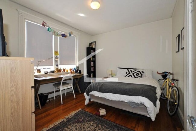 Building Photo - Nice 1 bed 1 bath available Now