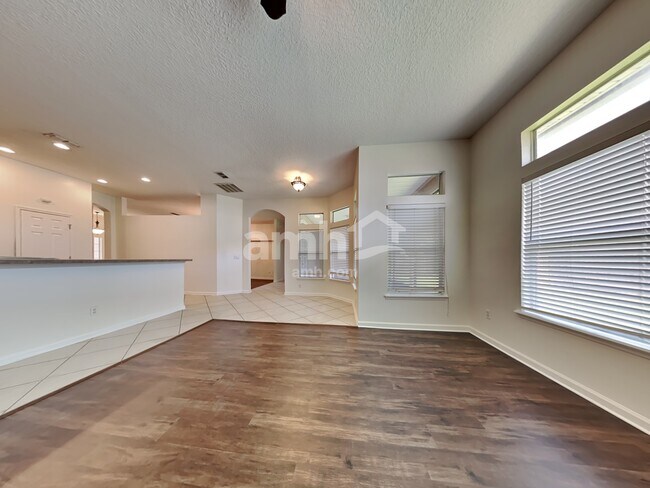 Building Photo - 8629 Derry Dr