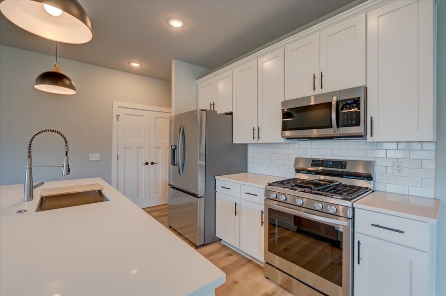 Building Photo - 1430 Palm Grass Way