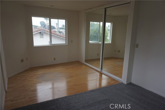 Building Photo - 9281 Woodcrest Dr
