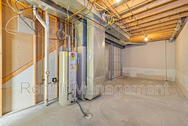 Building Photo - 5820 S 157th St