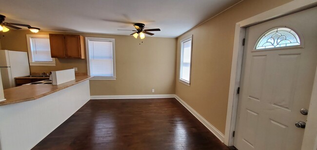 Building Photo - 3 Bedroom with open living room/kitchen/dining area, all on one floor including laundry!