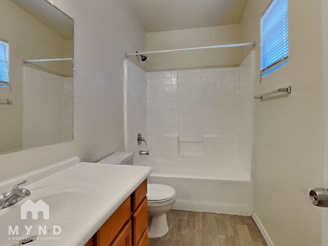 Building Photo - 3745 W Medlock Dr