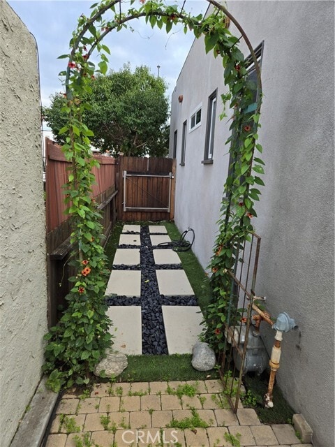 Building Photo - 4979 E 14th St