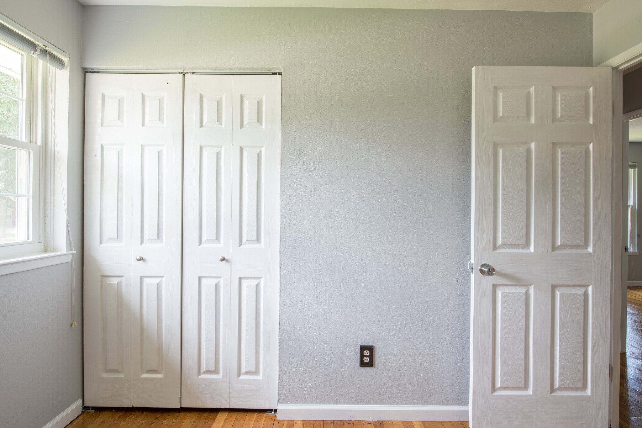 Building Photo - 1449 Coachway Ln