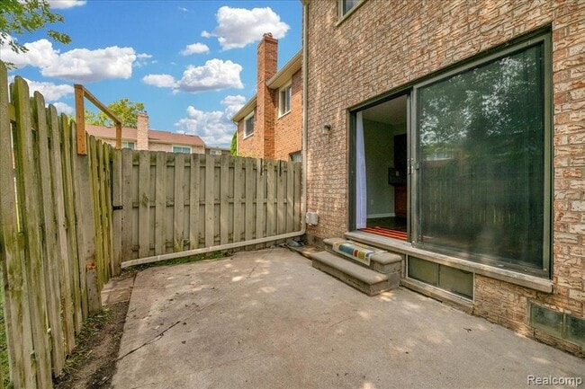 Building Photo - 13426 Denver Cir E