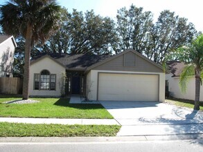 Building Photo - Lake Mary Home - Two Car Garage!