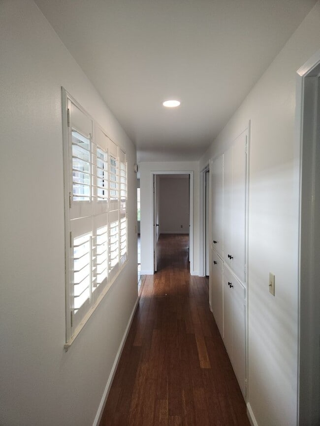 Building Photo - Lovely Home in Oakmont 55+ community