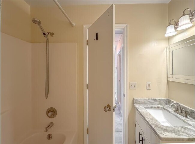 Building Photo - 1555 Sprucewood Trail