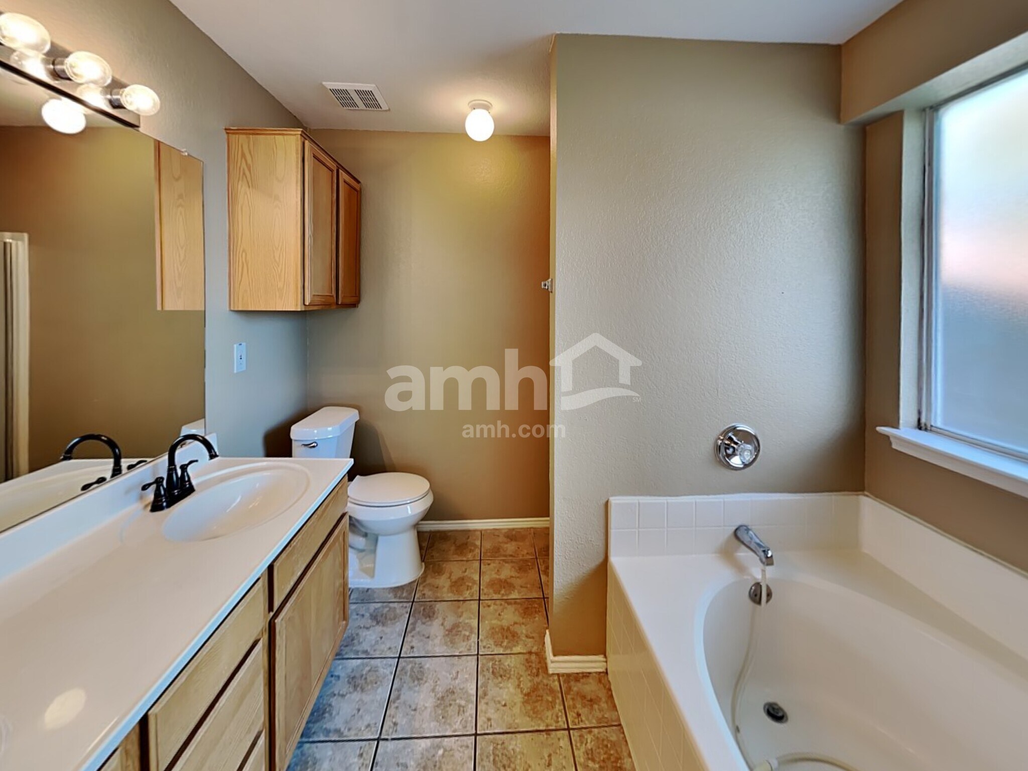 Building Photo - 3445 Newgate St