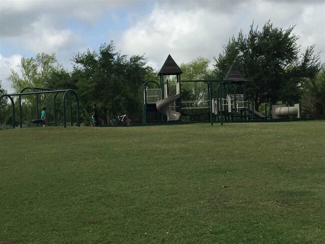 Building Photo - 608 Waxwing Cedar Drive