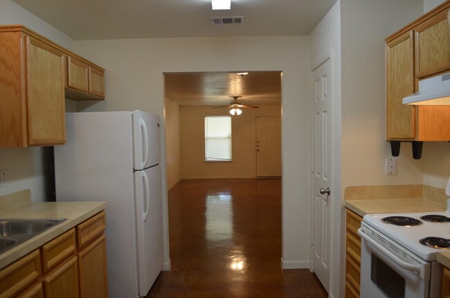 Building Photo - 318 Elbert Ln