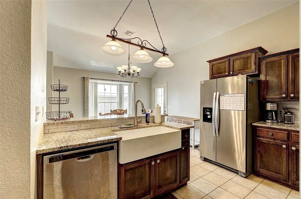 Building Photo - 2404 Deer Chase Dr