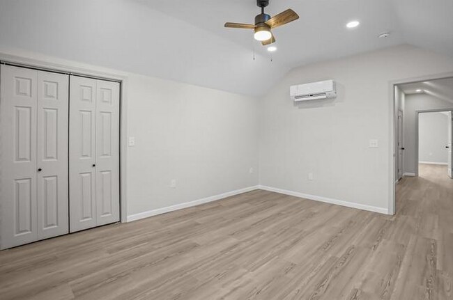 Building Photo - 53 Comstock Ave