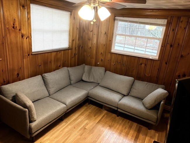 Building Photo - 22 Farwell Ave