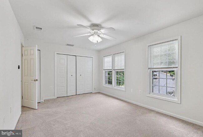 Building Photo - 14215 Heritage Crossing Ln