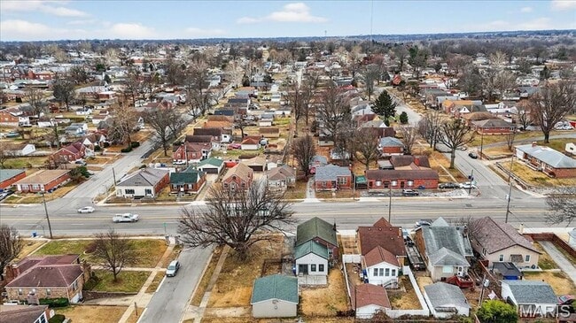 Building Photo - 3815 Bayless Ave