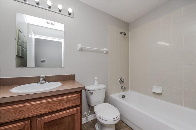 Building Photo - 103 11th Ave