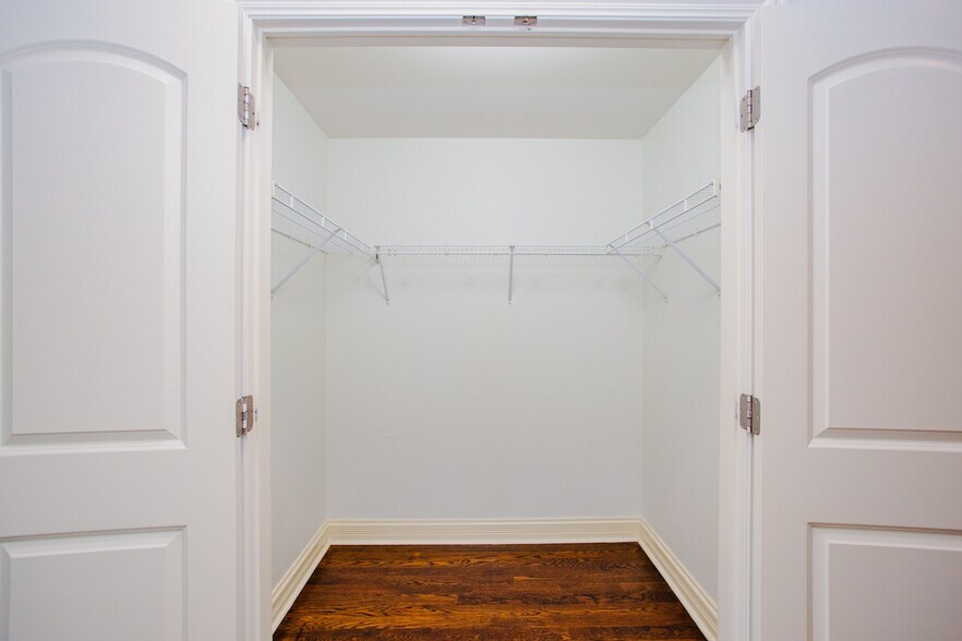 Building Photo - 3630 N Harlem Ave