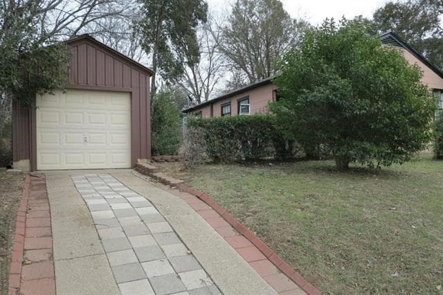 Building Photo - 7428 Gaston Ave