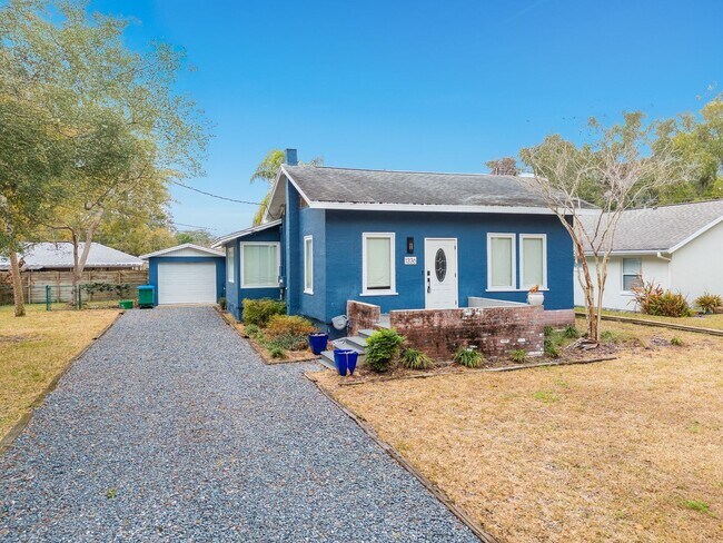 Building Photo - Historic GEM! – The First Female-Built Home in Holly Hill