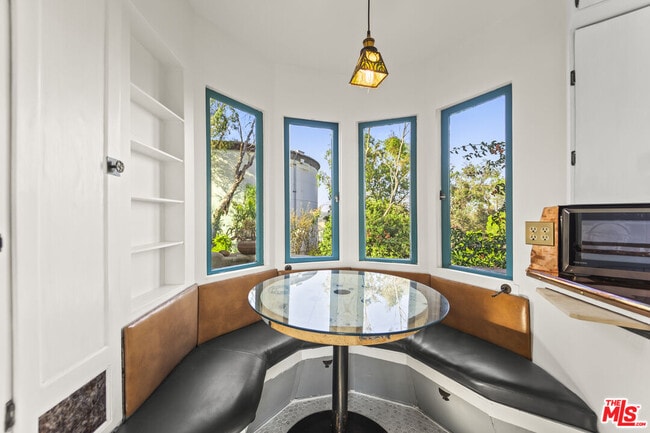 Building Photo - 1403 Avon Park Terrace