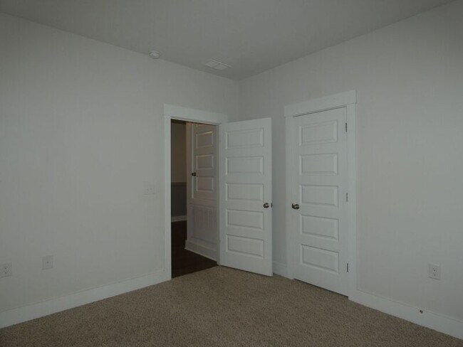 Building Photo - 5768 Conley Ct