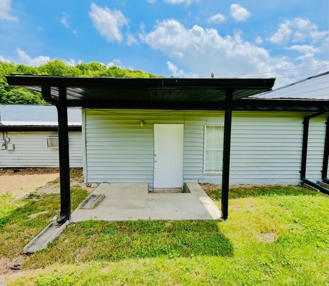 Building Photo - 2032 Mill Creek Rd SW