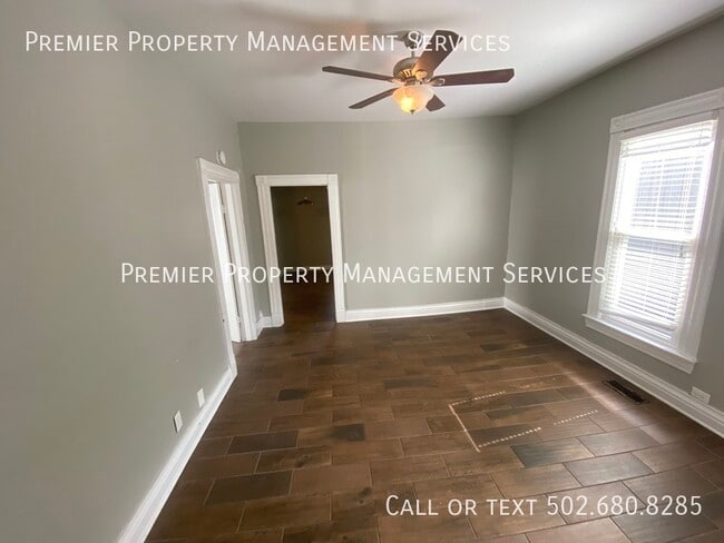 Building Photo - 504 Warnock St