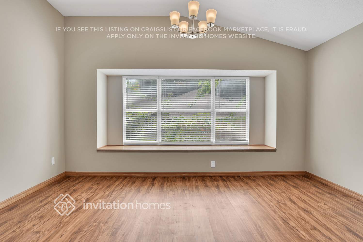 Building Photo - 10411 Myakka Dr