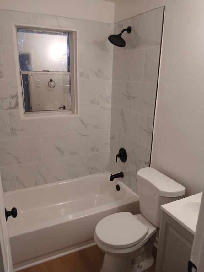 Building Photo - 758 Terminal Ct