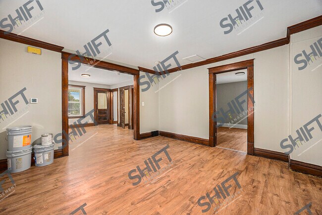 Building Photo - 218 Page St NE