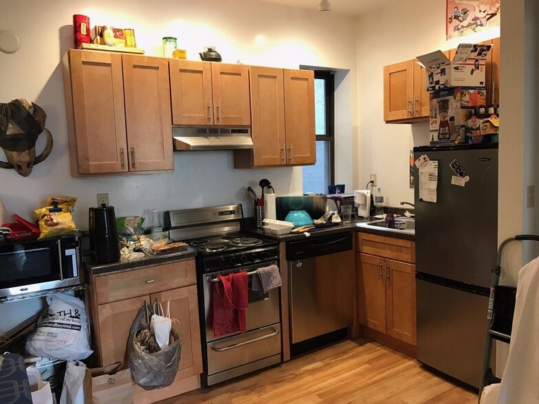 Building Photo - 8 Aberdeen St