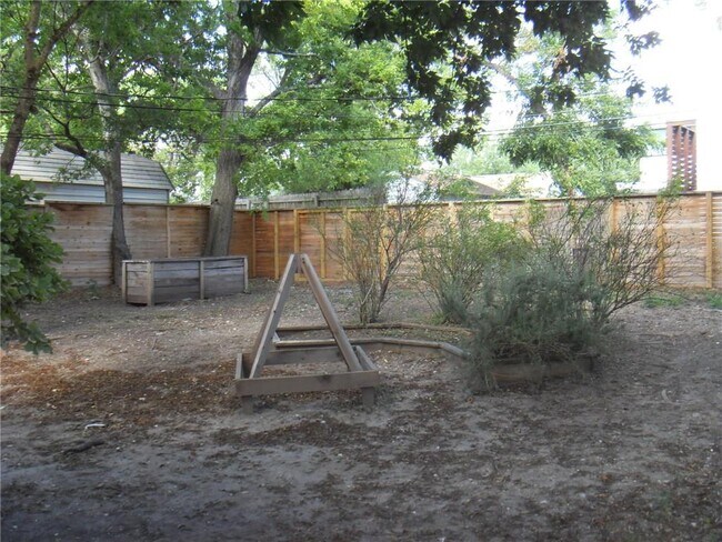 Building Photo - 5506 Avenue G