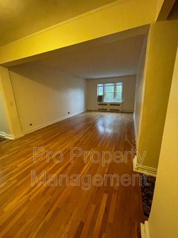 Building Photo - 70 Strawberry Hill Ave