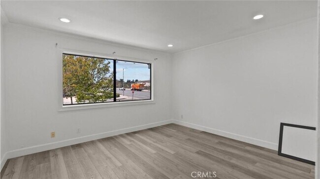 Building Photo - 10500 Sunland Blvd