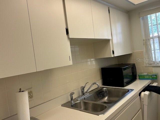 Building Photo - 1845 S Highland Ave