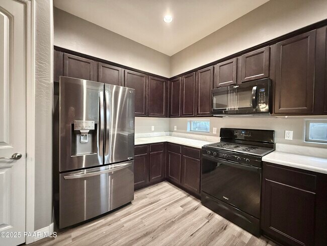 Building Photo - 5768 N Thornberry Dr