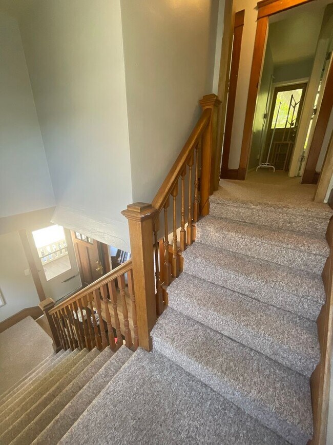 Building Photo - 952 Greenwood Ave