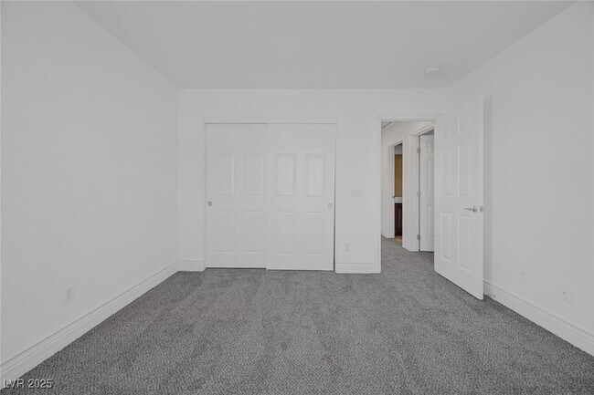 Building Photo - 155 Water Hazard Ln