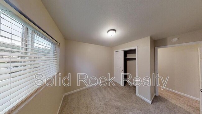 Building Photo - 5413 Mira Loma Cir