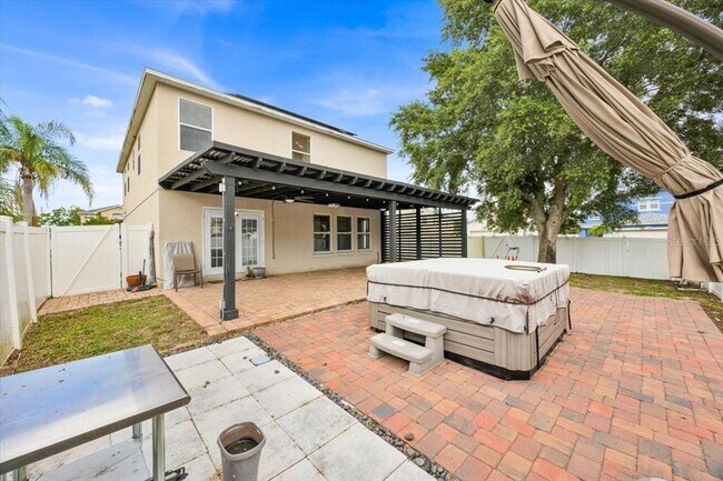 Building Photo - 409 Rona Ln