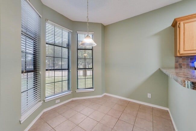 Building Photo - 209 Cimarron Trail