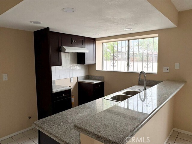 Building Photo - 16650 Terrace Ln