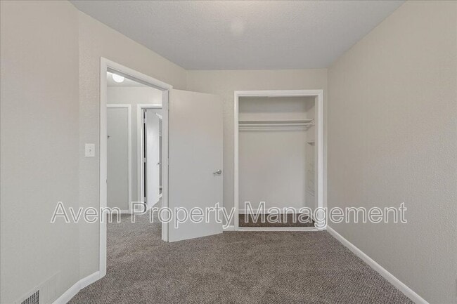 Building Photo - 7405 NE Jonesmore St