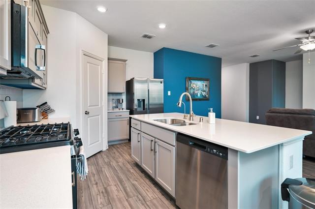 Building Photo - 635 Beltrand Ln