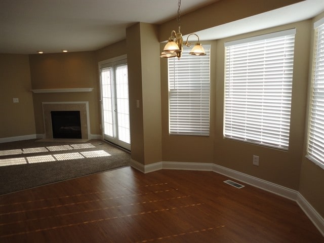 Building Photo - 1455 Woodside Dr