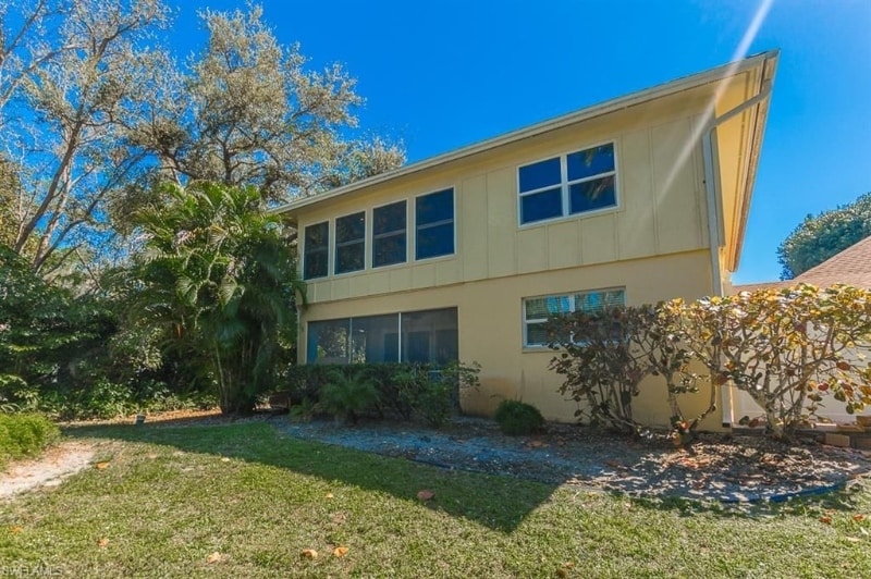 Building Photo - 1219 Solana Rd