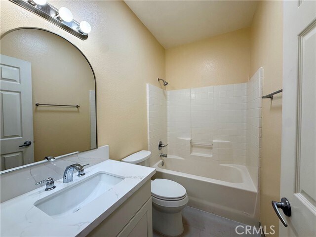 Building Photo - 17210 Volante Ct
